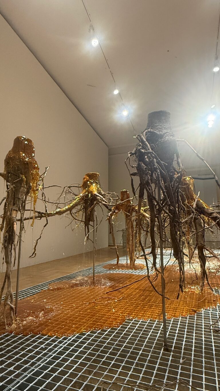 JURA SHUST ZACHETA GALLERY WARSAW – ŻYWICA – RESIN